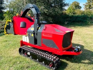Biotrituradora orugas profesional Diésel 25,2HP 200MM Caravaggi CP-210 KD TN