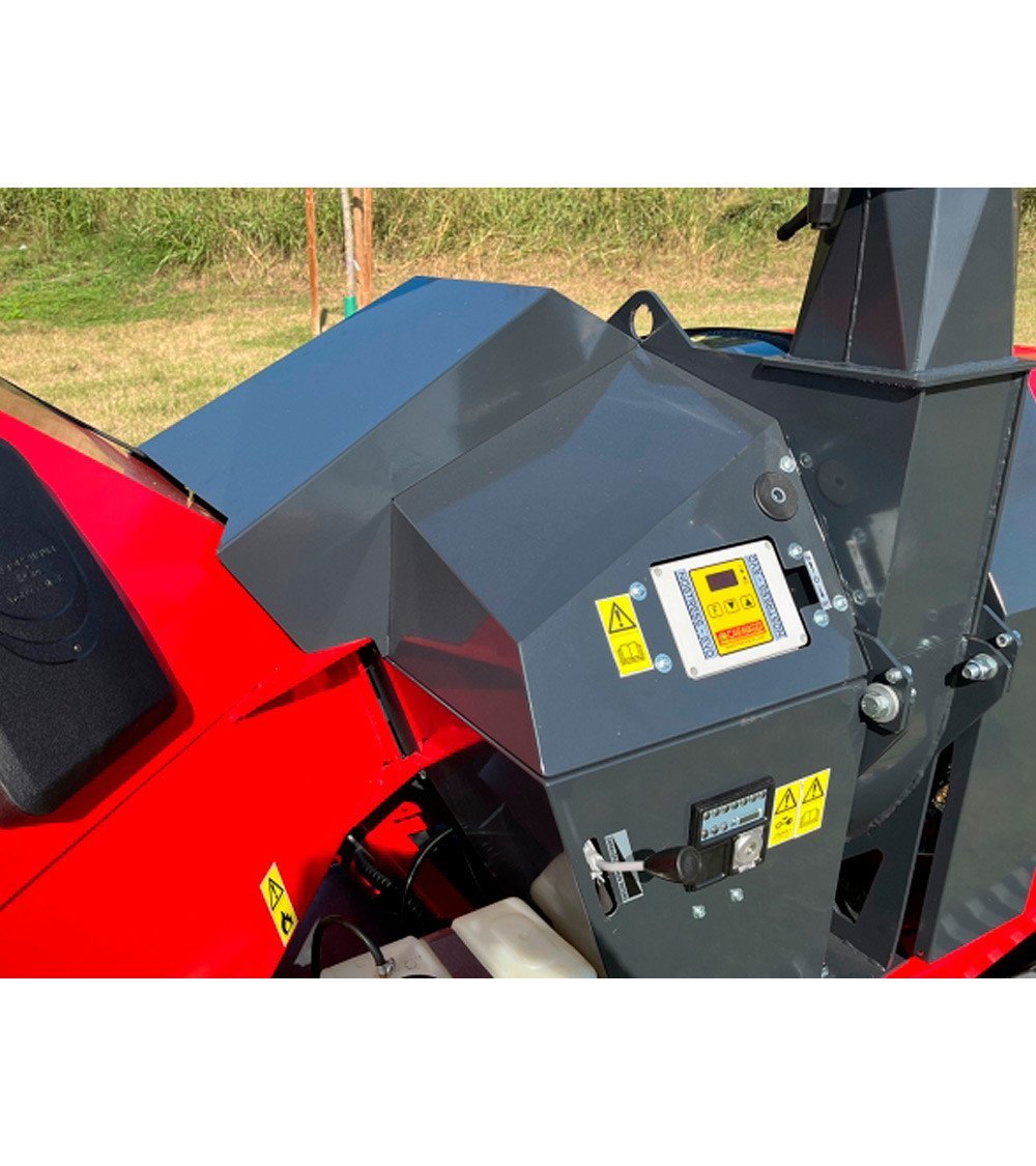 biotrituradora-orugas-profesional-diesel-252hp-200mm-caravaggi-cp-210-kd-tn-5.jpg