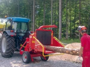 Biotrituradora profesional con toma de fuerza Caravaggi CIPPO 25T — Ø250 mm