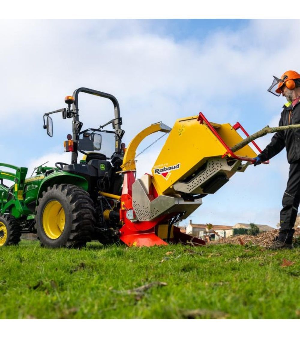 biotrituradora-sobre-tractor-rabaud-vegetor-110-tch-110-mm-para-tractor-de-15-a-35-cv-80-cv-con-embrague-de-friccion-3.jpg