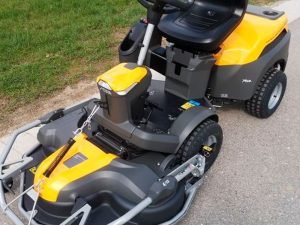 Rider Cortacésped de corte frontal 4x4 Stiga Park 700 WX + Combi PRO 110 Q Plus 110cm 586cc 20HP